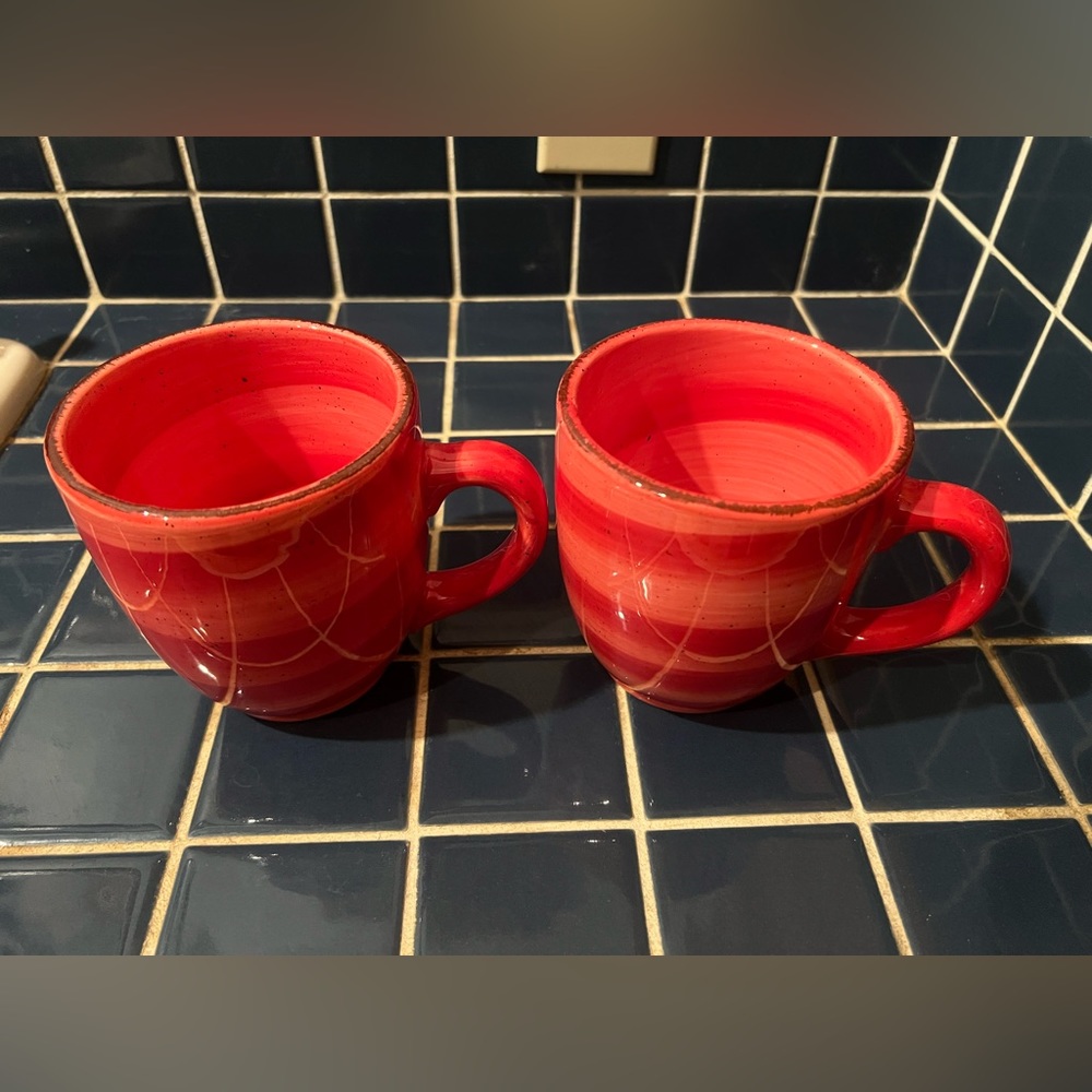 Houseware Red Swirl Coffee Mug Pair